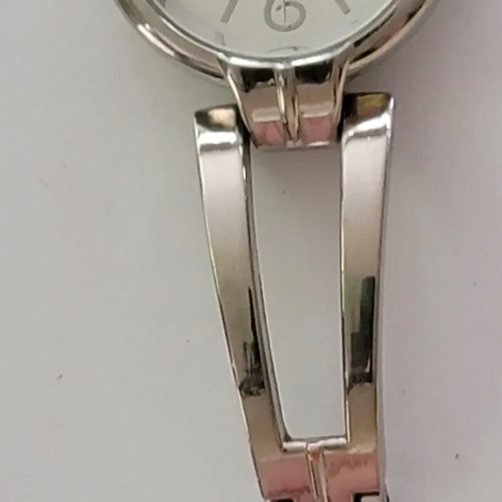 Womens Watch White Dial Silver Case Stainless Steel Bangle Bracelet Quartz